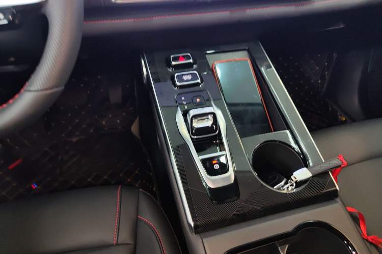 Used GAC Trumpchi EMKOO 2022 1.5T Supernova Pro Edition Gear Lever