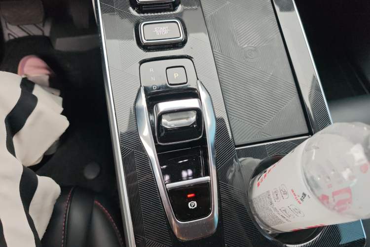 Used GAC Trumpchi EMKOO 2022 1.5T Supernova Max Edition Gear Lever