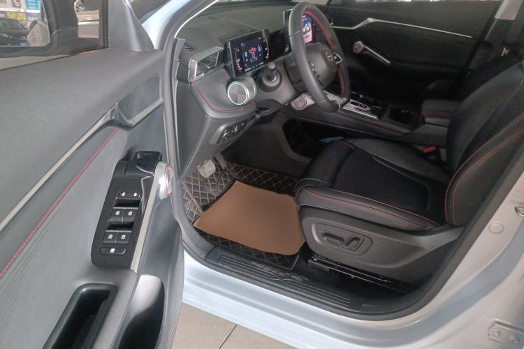 Used GAC Trumpchi EMKOO 2022 2.0 ATK Gemini Edition Interior 3