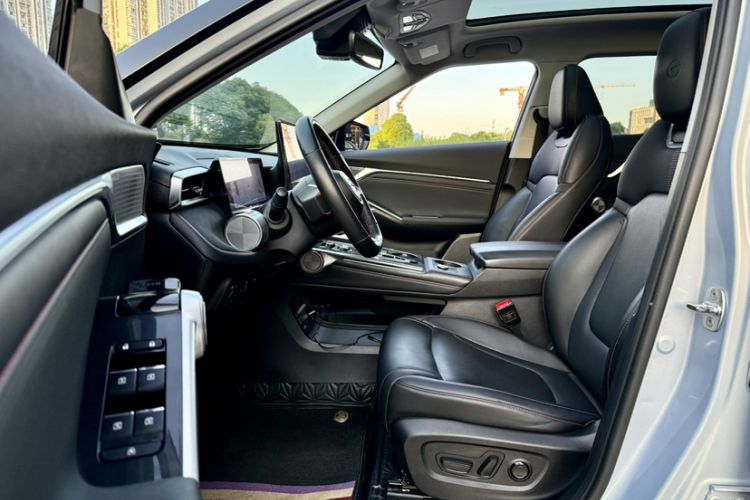 Used GAC Trumpchi EMKOO 2022 2.0 ATK TwinStar Max Edition Interior 4