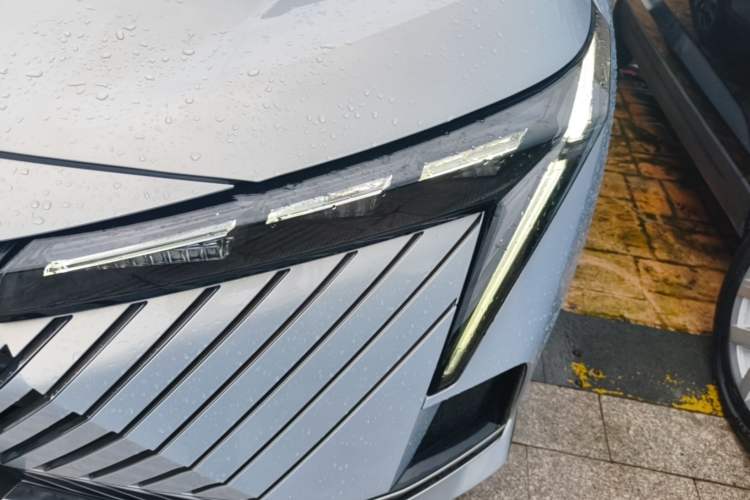 Used GAC Trumpchi EMKOO 2022 1.5T Supernova Pro Edition Left Front Headlight