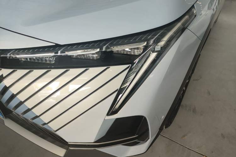 Used GAC Trumpchi EMKOO 2022 1.5T Supernova Max Edition Left Front Headlight