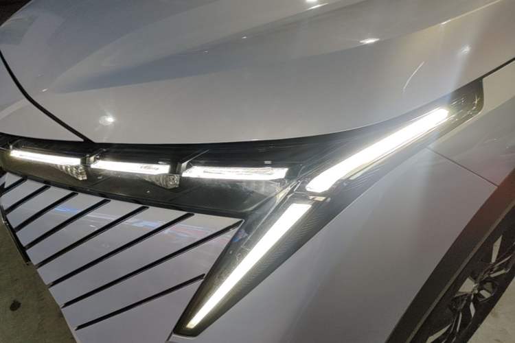 Used GAC Trumpchi EMKOO 2022 1.5T Supernova Pro Edition Left Front Headlight