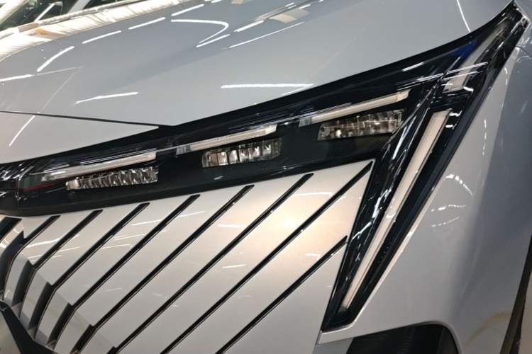 Used GAC Trumpchi EMKOO 2022 1.5T Supernova Pro Edition Left Front Headlight