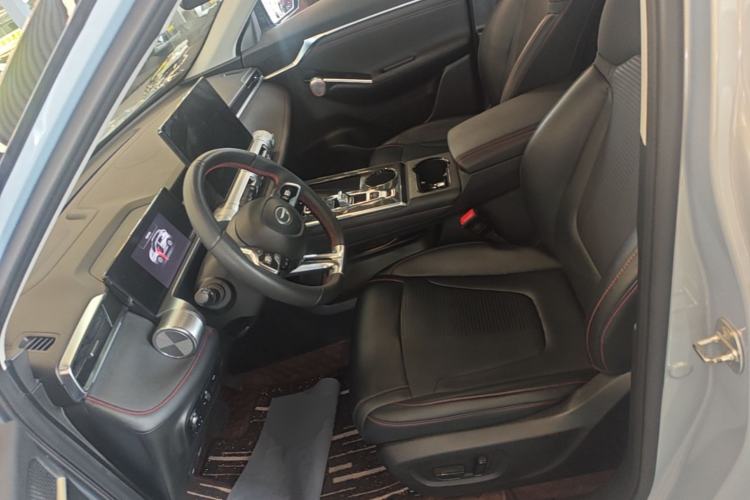 Used GAC Trumpchi EMKOO 2022 1.5T Supernova Pro Edition Left Front Seat