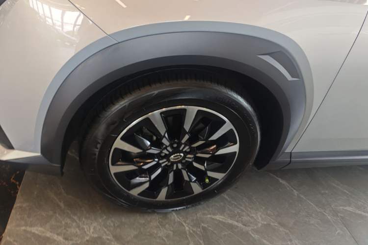Used GAC Trumpchi EMKOO 2022 1.5T Supernova Pro Edition Left Front Wheel Hub