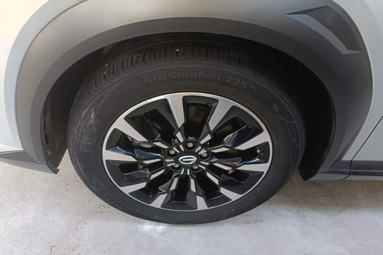 Used GAC Trumpchi EMKOO 2022 1.5T Supernova Pro Edition Left Front Wheel Hub