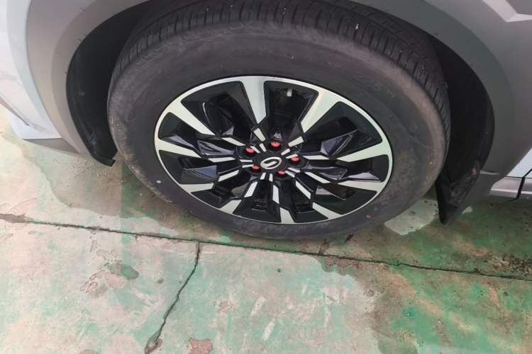 Used GAC Trumpchi EMKOO 2022 1.5T Supernova Pro Edition Left Front Wheel Hub