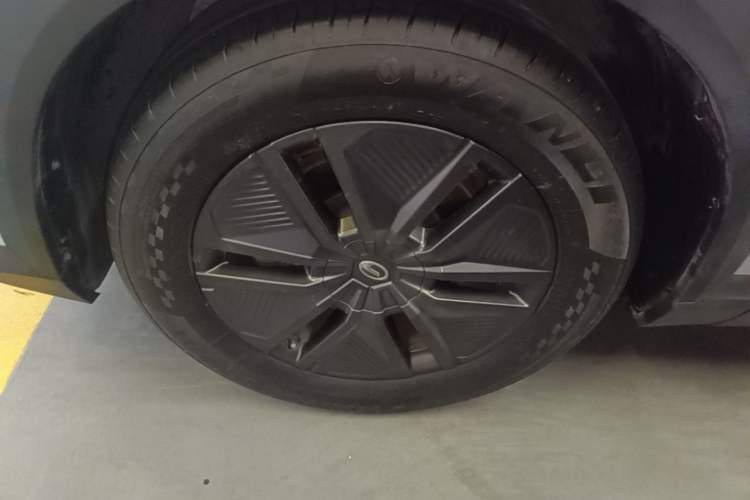 Used GAC Trumpchi EMKOO 2022 1.5T Supernova Edition Left Front Wheel Hub