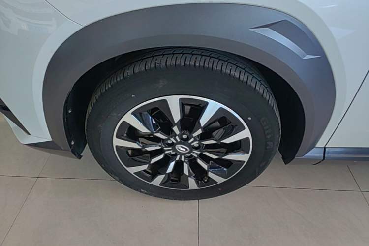 Used GAC Trumpchi EMKOO 2022 1.5T Supernova Pro Edition Left Front Wheel Hub
