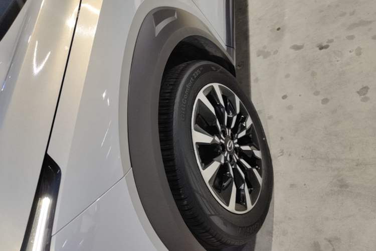 Used GAC Trumpchi EMKOO 2022 1.5T Supernova Pro Edition Left Front Wheel Hub