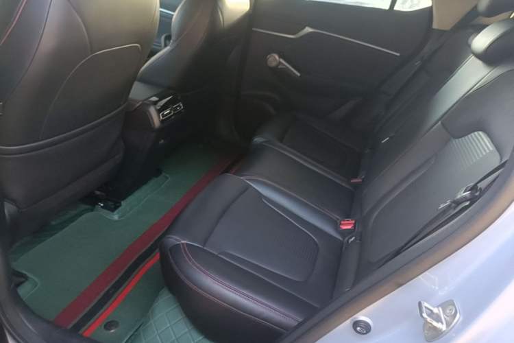Used GAC Trumpchi EMKOO 2022 1.5T Supernova Pro Edition Left Rear Seat