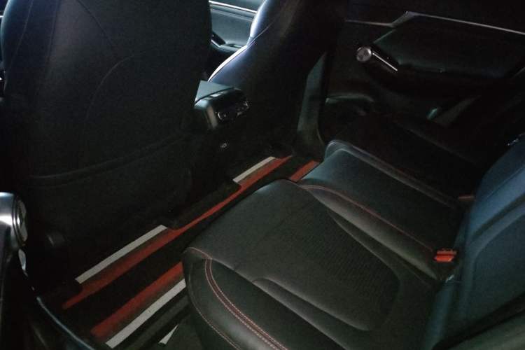 Used GAC Trumpchi EMKOO 2022 1.5T Supernova Pro Edition Left Rear Seat