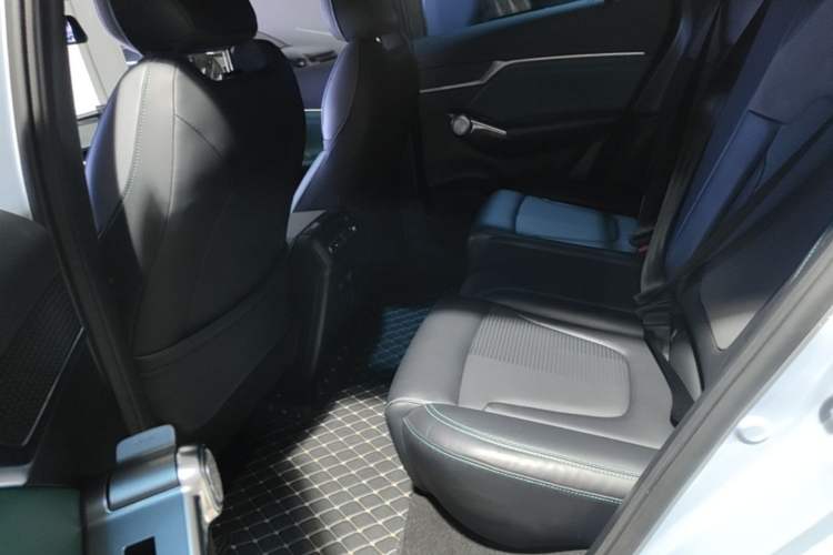 Used GAC Trumpchi EMKOO 2022 1.5T Supernova Pro Edition Left Rear Seat