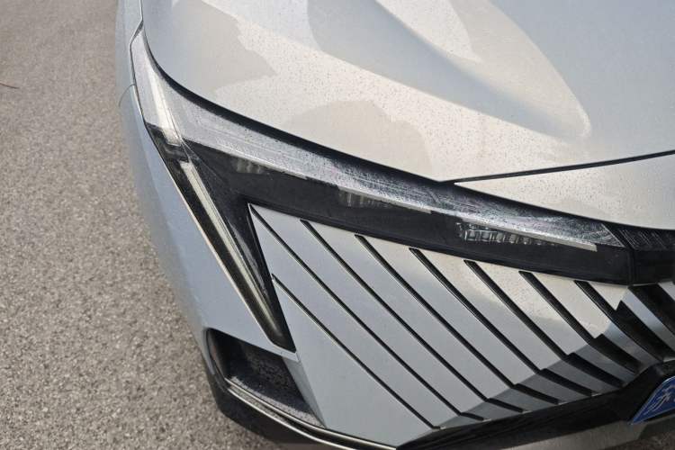 Used GAC Trumpchi EMKOO 2022 1.5T Supernova Edition Right Front Headlight