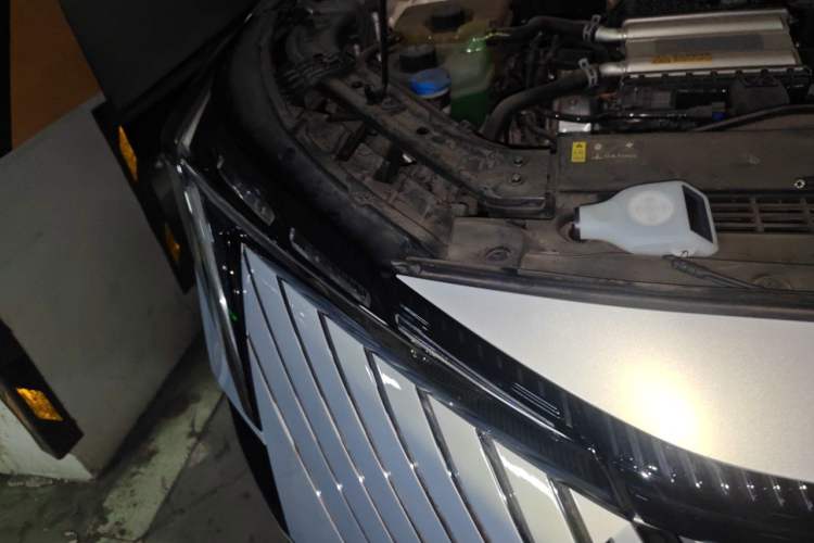 Used GAC Trumpchi EMKOO 2022 1.5T Supernova Pro Edition Right Front Headlight