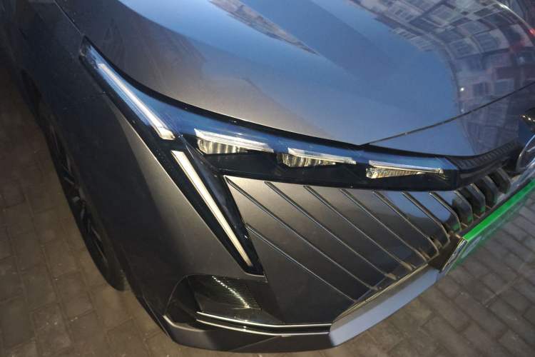 Used GAC Trumpchi EMKOO 2022 1.5T Supernova Pro Edition Right Front Headlight