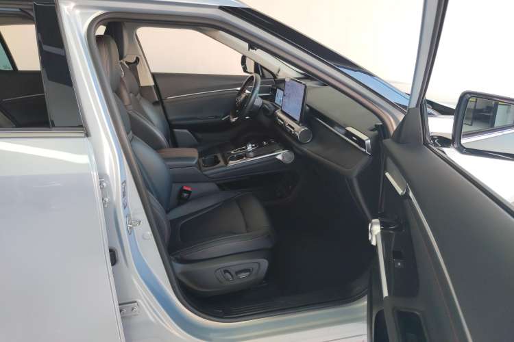 Used GAC Trumpchi EMKOO 2022 1.5T Supernova Max Edition Right Front Seat