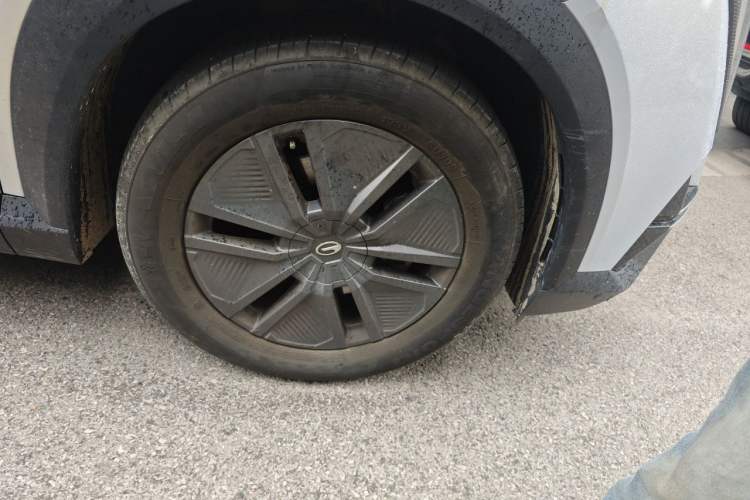 Used GAC Trumpchi EMKOO 2022 1.5T Supernova Edition Right Front Wheel Hub