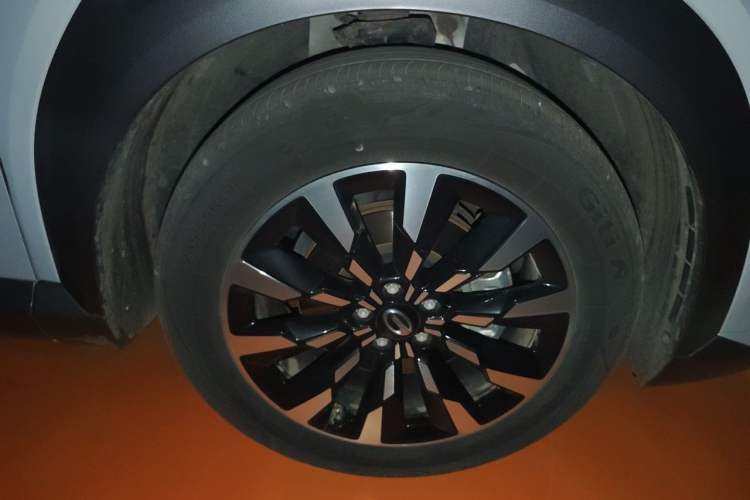 Used GAC Trumpchi EMKOO 2022 1.5T Supernova Pro Edition Right Front Wheel Hub