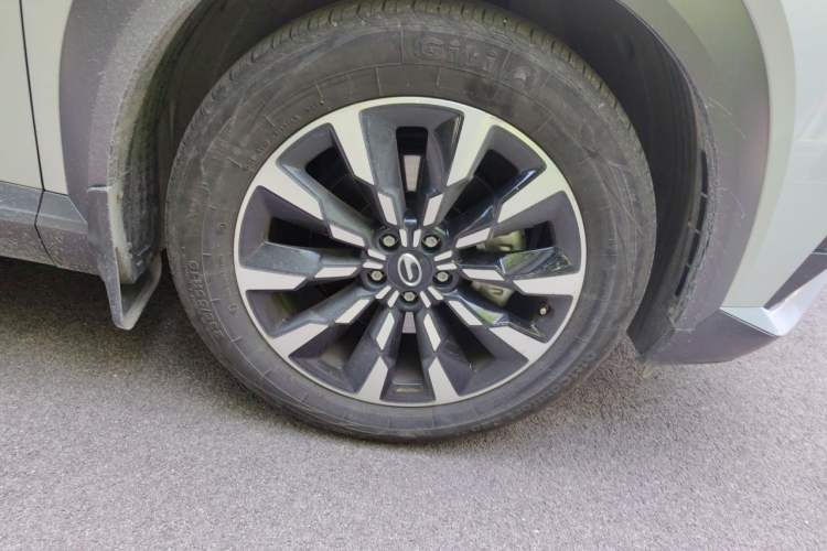 Used GAC Trumpchi EMKOO 2022 1.5T Supernova Pro Edition Right Front Wheel Hub