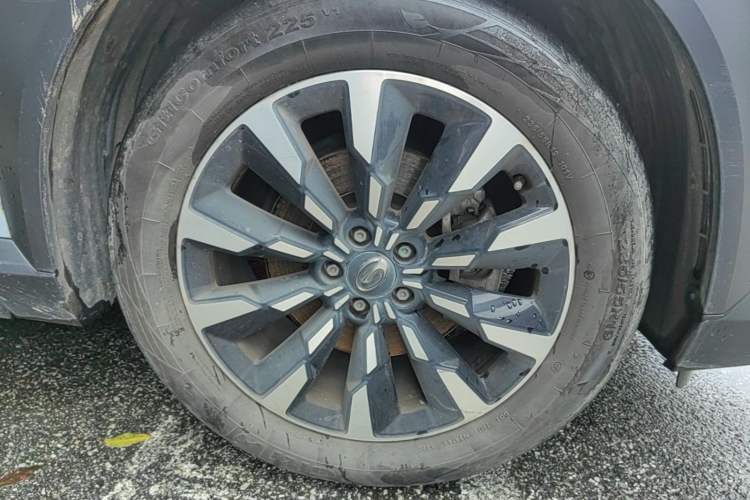 Used GAC Trumpchi EMKOO 2022 1.5T Supernova Max Edition Right Front Wheel Hub