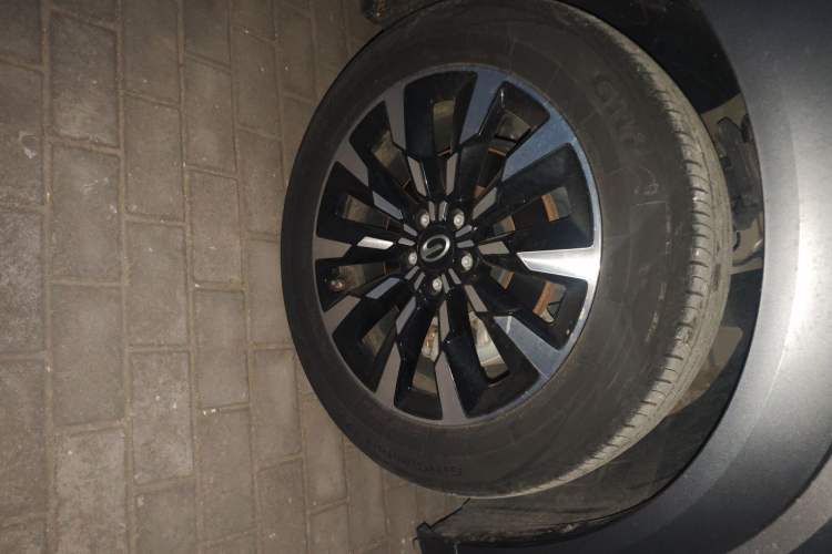 Used GAC Trumpchi EMKOO 2022 1.5T Supernova Pro Edition Right Front Wheel Hub
