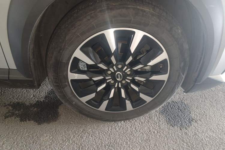 Used GAC Trumpchi EMKOO 2022 1.5T Supernova Pro Edition Right Front Wheel Hub