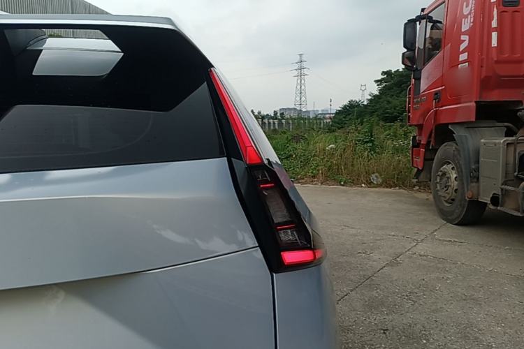 Used GAC Trumpchi EMKOO 2022 2.0T Neutron Star Pro Edition Right Rear Taillight