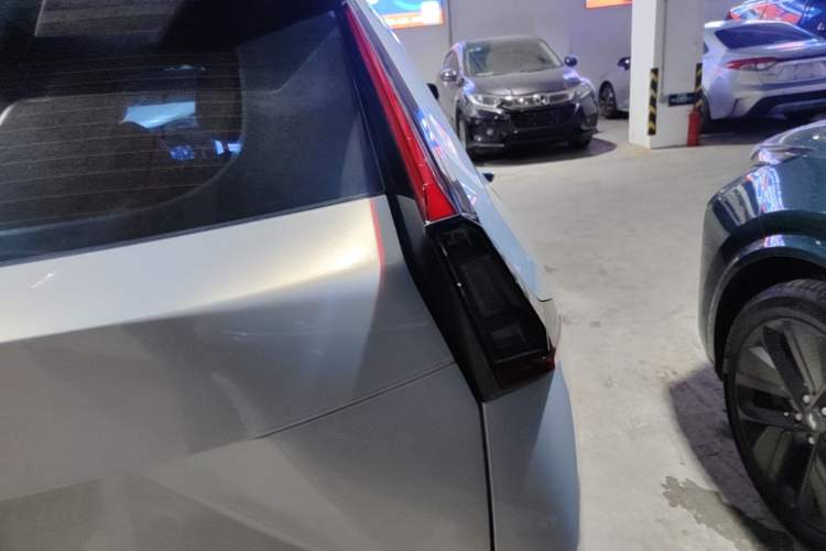 Used GAC Trumpchi EMKOO 2022 1.5T Supernova Pro Edition Right Rear Taillight