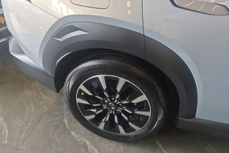 Used GAC Trumpchi EMKOO 2022 1.5T Supernova Pro Edition Right Rear Wheel Hub
