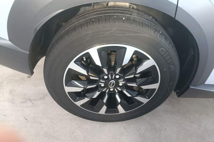 Used GAC Trumpchi EMKOO 2022 1.5T Supernova Pro Edition Right Rear Wheel Hub