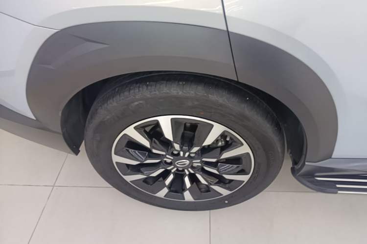 Used GAC Trumpchi EMKOO 2022 2.0T Neutron Star Pro Edition Right Rear Wheel Hub