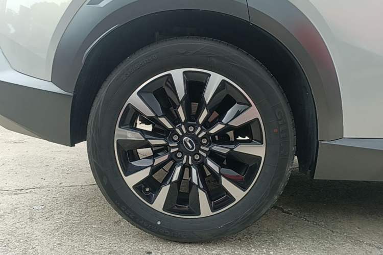 Used GAC Trumpchi EMKOO 2022 2.0T Neutron Star Pro Edition Right Rear Wheel Hub