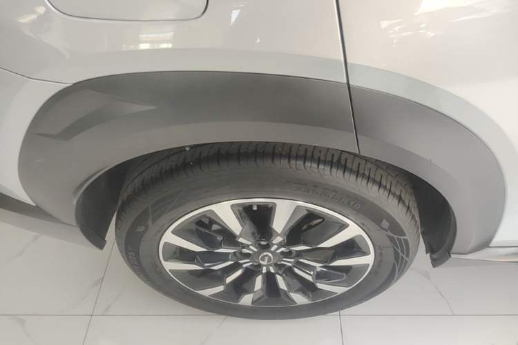 Used GAC Trumpchi EMKOO 2022 1.5T Supernova Pro Edition Right Rear Wheel Hub