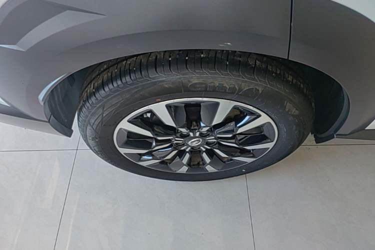 Used GAC Trumpchi EMKOO 2022 1.5T Supernova Pro Edition Right Rear Wheel Hub