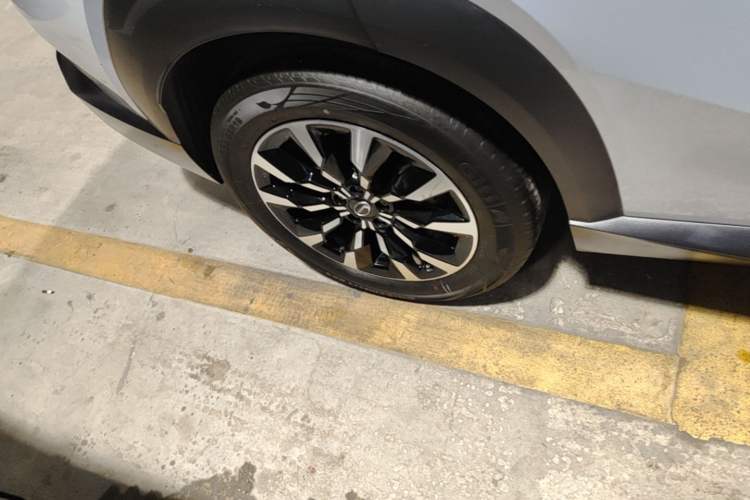 Used GAC Trumpchi EMKOO 2022 1.5T Supernova Pro Edition Right Rear Wheel Hub