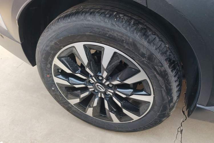 Used GAC Trumpchi EMKOO 2022 1.5T Supernova Max Edition Right Rear Wheel Hub