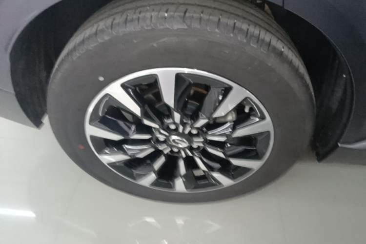 Used GAC Trumpchi EMKOO 2022 1.5T Supernova Pro Edition Right Rear Wheel Hub