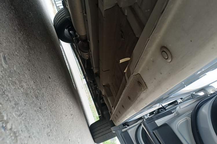 Used GAC Trumpchi EMKOO 2022 2.0T Neutron Star Pro Edition Right Side Sill