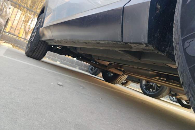 Used GAC Trumpchi EMKOO 2022 1.5T Supernova Max Edition Right Side Sill
