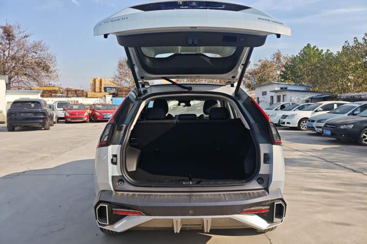 Used GAC Trumpchi EMKOO 2022 1.5T Supernova Pro Edition Trunk