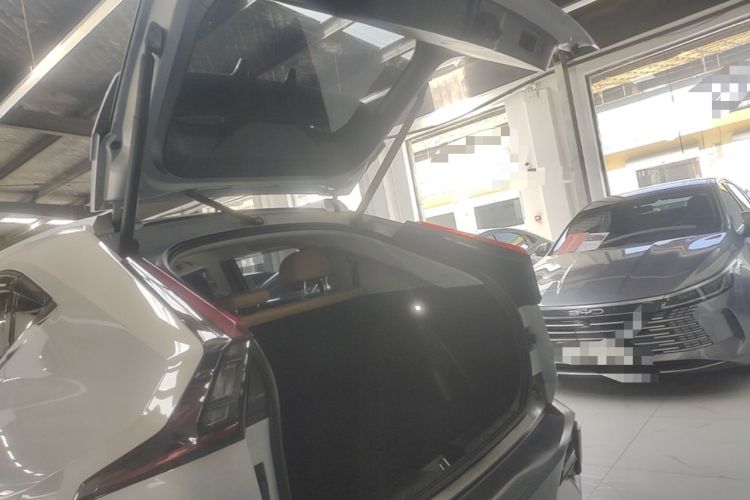 Used GAC Trumpchi EMKOO 2022 1.5T Supernova Pro Edition Trunk