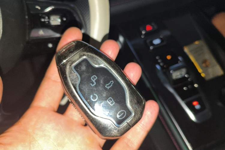 Used GAC Trumpchi EMKOO 2022 1.5T Supernova Pro Edition Vehicle Key