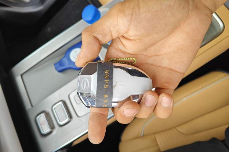 Used GAC Trumpchi EMKOO 2022 2.0 ATK Gemini Edition Vehicle Key