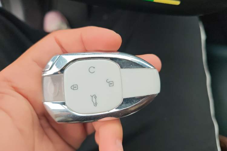 Used GAC Trumpchi EMKOO 2022 1.5T Supernova Max Edition Vehicle Key