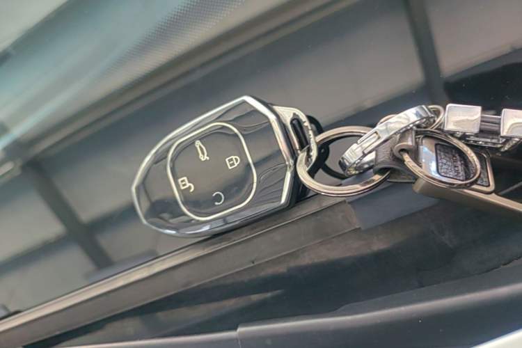 Used GAC Trumpchi EMKOO 2022 1.5T Supernova Pro Edition Vehicle Key