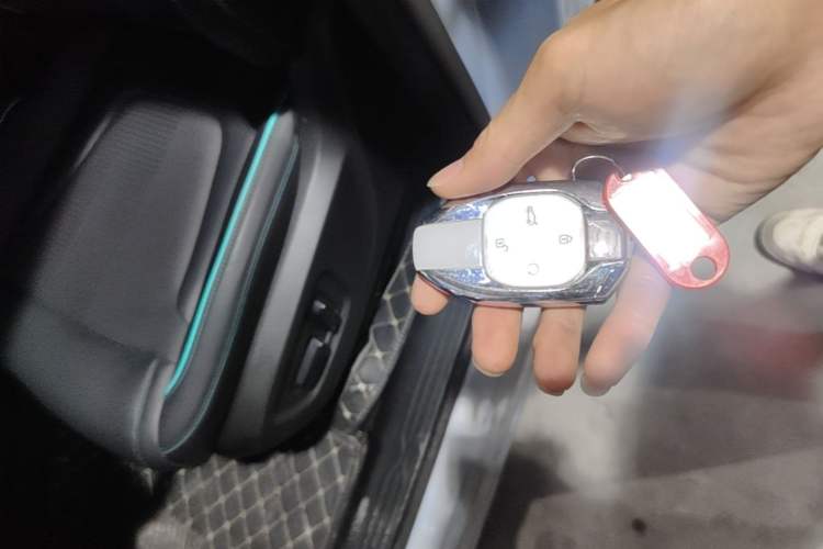 Used GAC Trumpchi EMKOO 2022 1.5T Supernova Pro Edition Vehicle Key