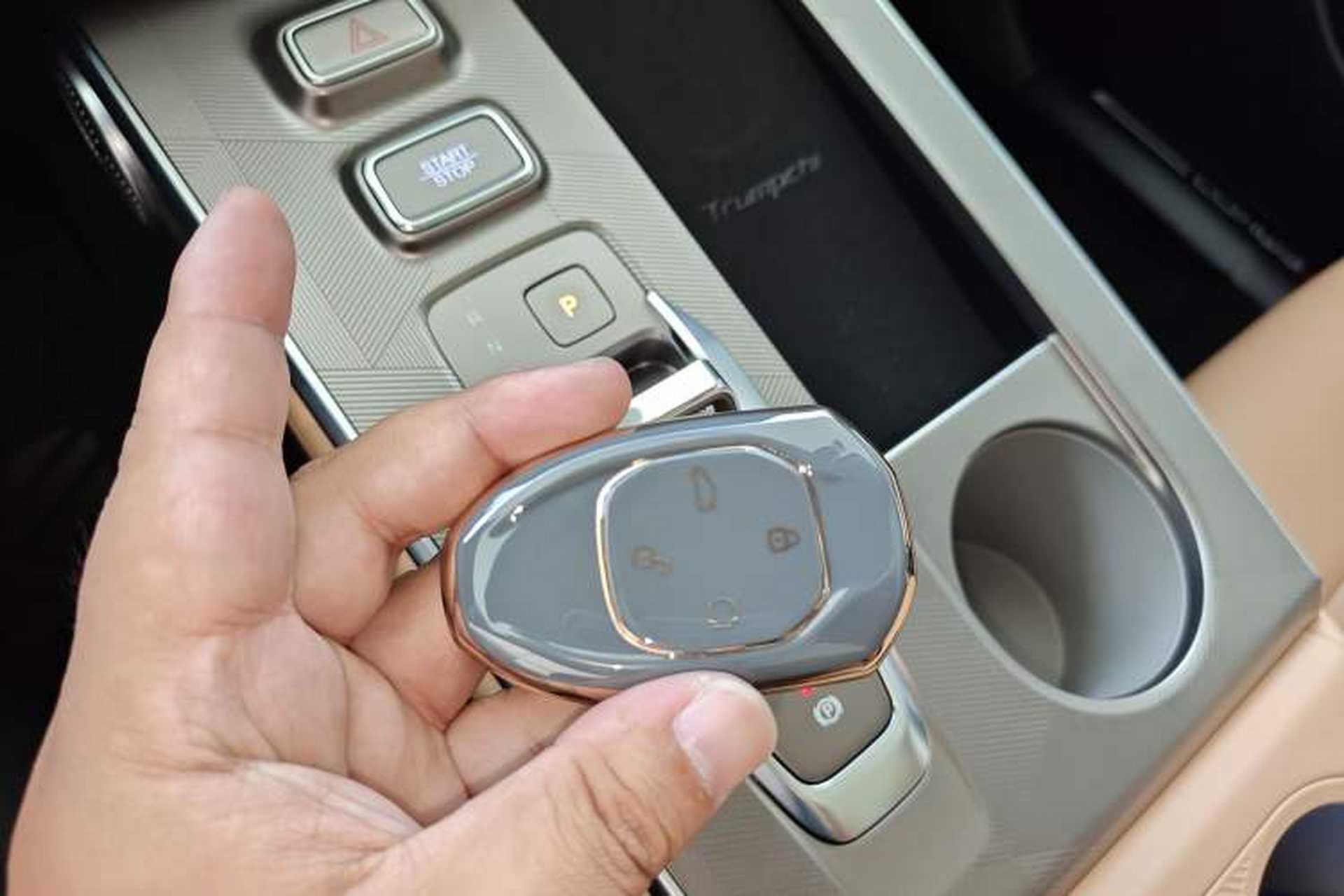 Used GAC Trumpchi EMKOO 2022 2.0 ATK TwinStar Max Edition Vehicle Key
