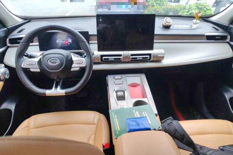Used GAC Trumpchi EMKOO 2022 1.5T Supernova Pro Edition Center Console